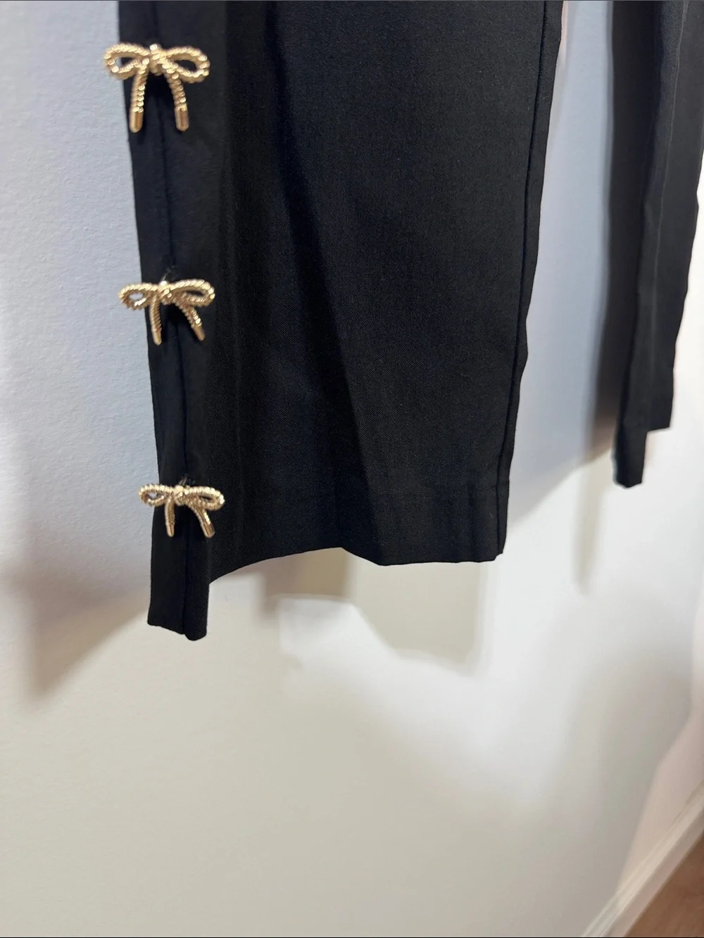 Zac & Rachel Black Bottom Outside Ankle w/ 3 Bows Slim Ankle Pull-On Pants